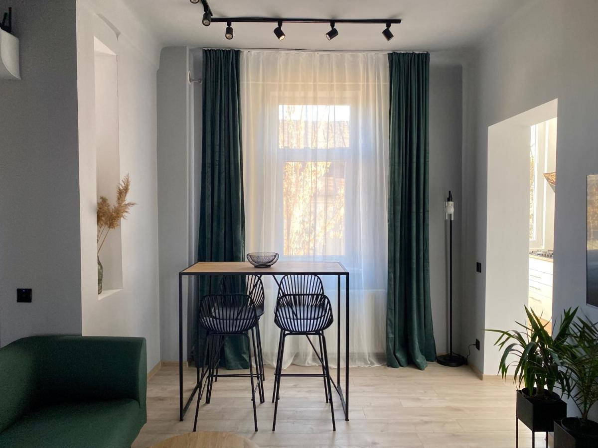 Dani'S Home Away From Home Oradea Exterior foto
